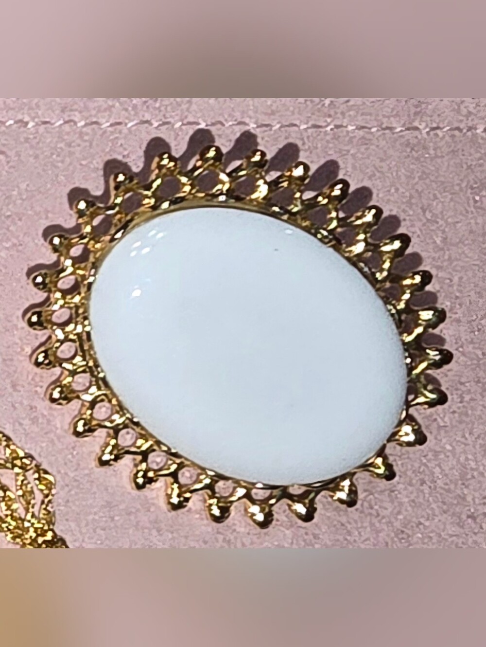 Vintage Gold Tone White Cabochon 4 Pc Set Ring Brooch Necklace (Lg and Sm) - Picture 3 of 12